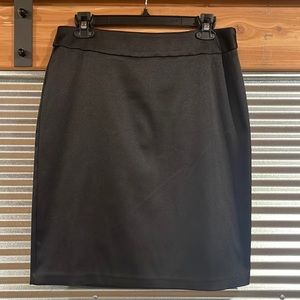 Collection by Dressbarn Black Stretchy Knee-Length Skirt w/slight Shimmer Sz: 12